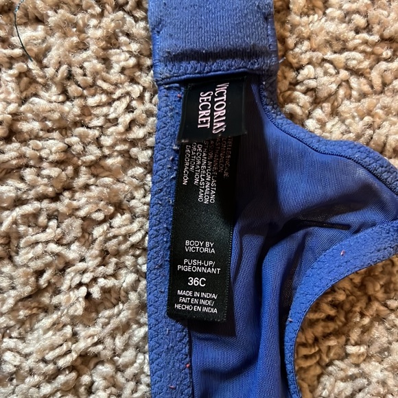 Set of 2 Victorias Secret Bras - 36C - Picture 2 of 3